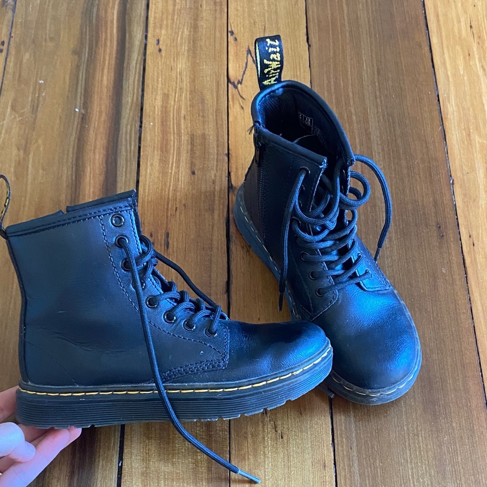 Dr. Martens Black Air Cushion Sole